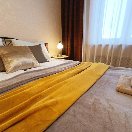 Old Town Retreat With Stunning Views 2 Bedroom Apartment Nearby The Church Of Saint Peter Riga Esterno foto