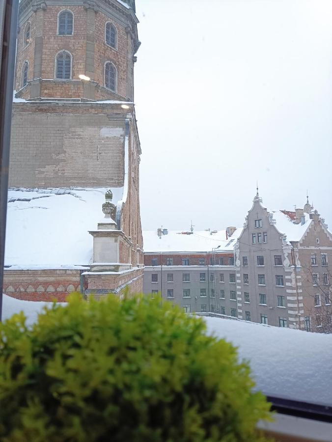 Old Town Retreat With Stunning Views 2 Bedroom Apartment Nearby The Church Of Saint Peter Riga Esterno foto