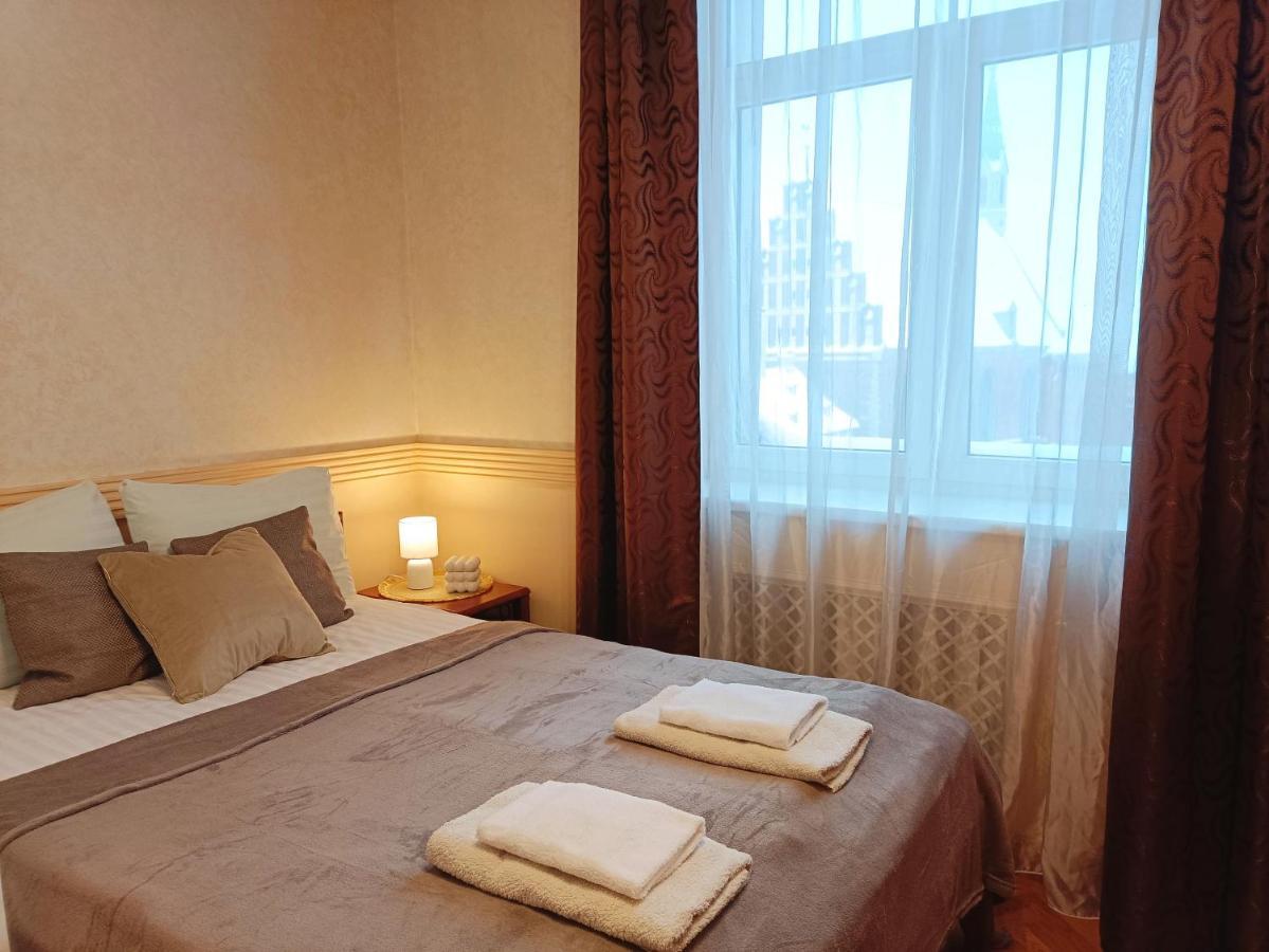 Old Town Retreat With Stunning Views 2 Bedroom Apartment Nearby The Church Of Saint Peter Riga Esterno foto