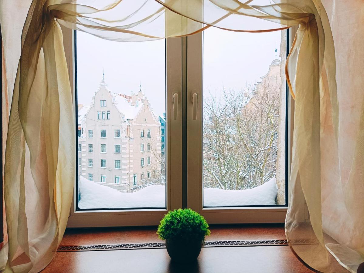 Old Town Retreat With Stunning Views 2 Bedroom Apartment Nearby The Church Of Saint Peter Riga Esterno foto